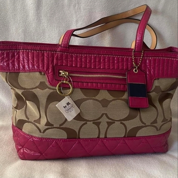 Coach Handbags - Coach Poppy Signature Quilted Tote NWT